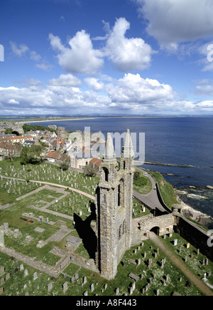 La CATHÉDRALE ST ANDREWS FIFE dh mur du cimetière ruine château et la cathédrale de l'Ecosse Banque D'Images
