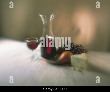 Nature morte avec raisins à vin, fruits et fromage Banque D'Images