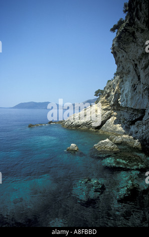 Îles grecques Papanikolis Cave Meganissi Islet Mer Ionienne Grèce Europe Banque D'Images