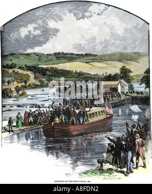 Cérémonie d'ouverture du canal Érié avec New York Gouverneur DeWitt Clinton et d'autres dignitaires sur le premier bateau en 1825. À la main, gravure sur bois Banque D'Images