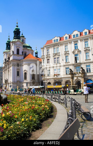 L'église Saint Nicolas hussite, Old Town Square, Prague, République tchèque. Banque D'Images