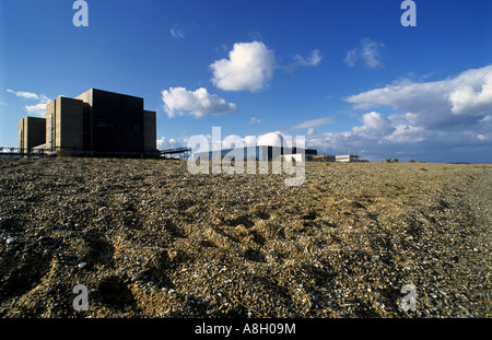 Un Sizewell B et les centrales nucléaires, l'un réacteur magnox a été arrêté en décembre 2006, Suffolk, UK. Banque D'Images