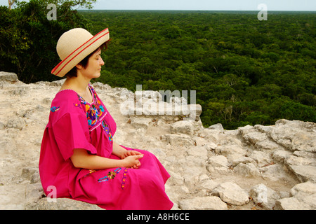 Le Mexique, Yucatan, Coba, El Castillo, la méditation Banque D'Images