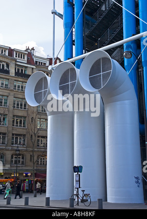 Les tuyaux de ventilation en face de centre Georges Pompidou - Paris, France Banque D'Images