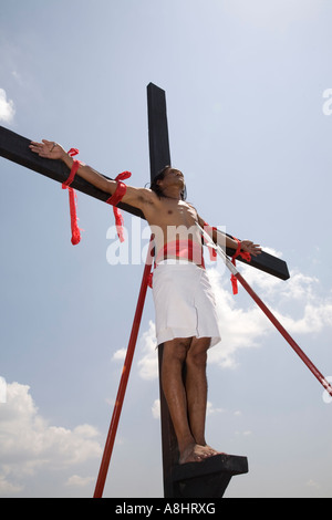 Crucifixion de flagellants, Vendredi Saint Lenten Rites, San Pedro Cutud, San Fernando, Philippines Banque D'Images