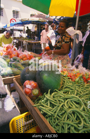 Martinique Fort de France à l'extérieur des légumes frais du marché Banque D'Images