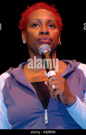 Gina yashere performing live au acfest à Birmingham en 2003, Gina est une bande dessinée très talentueux qui a maintenant un créneau régulier sur la Banque D'Images