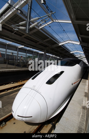 Tsubame nouveau train Shinkansen, à Kagoshima, Kyushu au Japon Banque D'Images