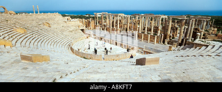 Le Théâtre Romain à Leptis Magna, Libye. Commencé dans AD1-2 c'est l'un des plus anciens théâtres de pierre de l'époque romaine survivant Banque D'Images