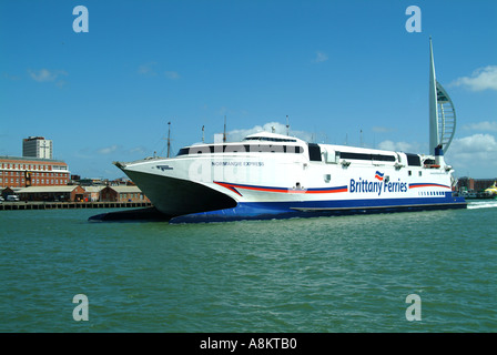 Calais Catamaran Express Banque D'Images