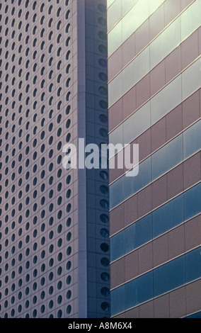 Les fenêtres rondes de Jardine House et de parois en verre d'Exchange Square Hong Kong Banque D'Images