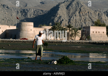 Fort Khasab Khasab dans, sur la péninsule de Musandam à distance, de l'Oman. Banque D'Images