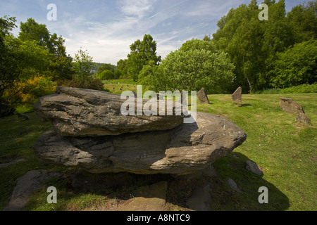 L'Rocking Stone à la Gorsedd Stone Circle dans Pontypridd, Pays de Galles, Royaume-Uni Banque D'Images