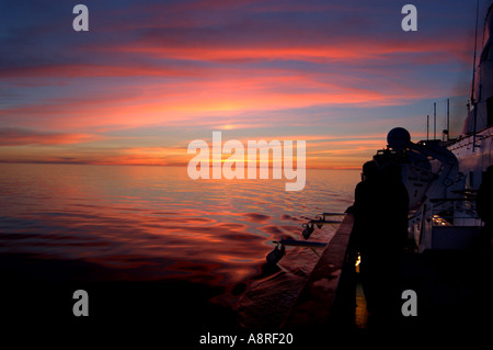 Coucher du soleil de l'Arctique dans le détroit de Davis Banque D'Images