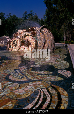 Tlaloc, dieu de la pluie, de la sculpture, de l'eau fontaine, carreaux de mosaïque, de Diego Rivera, Diego Rivera, parc de Chapultepec, Mexico, District Fédéral, Mexique Banque D'Images