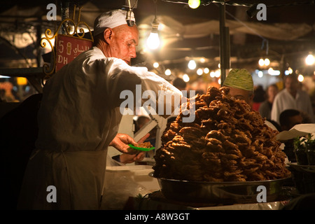 La place Jemaa El Fna de Marrakech Maroc Banque D'Images