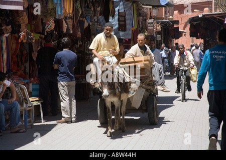 Le souk à Marrakech Maroc Banque D'Images