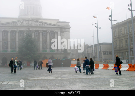 Brouillard dans la place du marché de Nottingham Banque D'Images