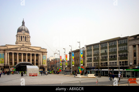 Nottingham's' nouveau mis à Place du marché. Le Conseil vers la gauche, près de l'appareil photo est l'eau et de la fontaine salon Banque D'Images