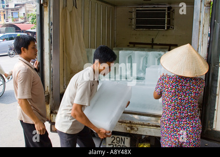 Les températures dans la glace jusqu'à la chaleur de Hanoi Hanoi Vietnam augmente Banque D'Images