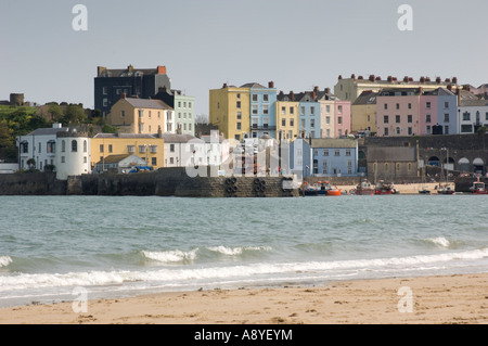 Ville balnéaire de Tenby maisons peintes de Géorgie du sud ouest du pays de Galles Pembrokeshire Banque D'Images