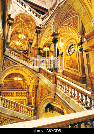 Glasgow City Chambers dans la région de George Square. Escalier central en marbre italien de l'intérieur. L'Écosse, Royaume-Uni Banque D'Images