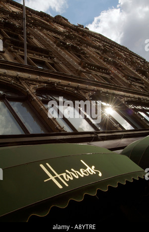 Harrods, Knightsbridge, Londres, shopping, magasin, Mohammed Al Fayed, égyptienne, commerçant, shop, riche, richesse, riches, l'argent, pour Banque D'Images