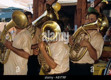 Le brass band playing Music Festival de Guča en Serbie Banque D'Images