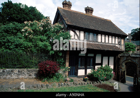 Maison de l'église du prieuré et Église paroissiale de St George Dunster UK Somerset Banque D'Images