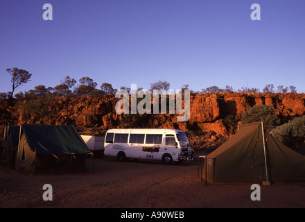 Camping dans l'outback australien Banque D'Images