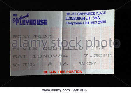 Un billet de concert pour la pop star Elvis Costello à Edinburgh Playhouse 1984 Banque D'Images