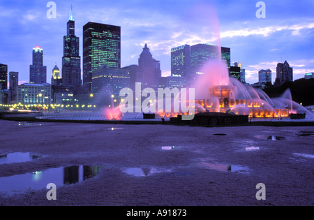 Fontaine de Buckingham dans la soirée Grant Park Chicago Illinois Banque D'Images