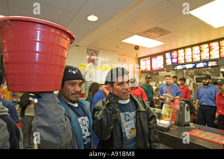 Florida Tomato Pickers demander à McDonalds pour de meilleurs salaires Banque D'Images