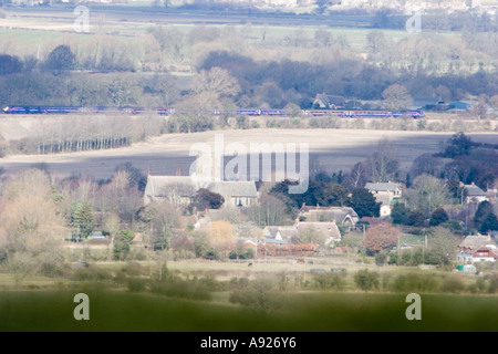 Le village d'Uffington dans l'Oxfordshire vu de White Horse Hill Banque D'Images
