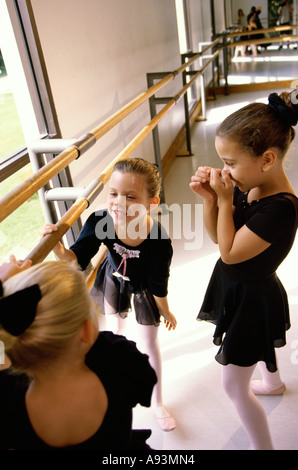 Portrait de trois ballerines parler Banque D'Images