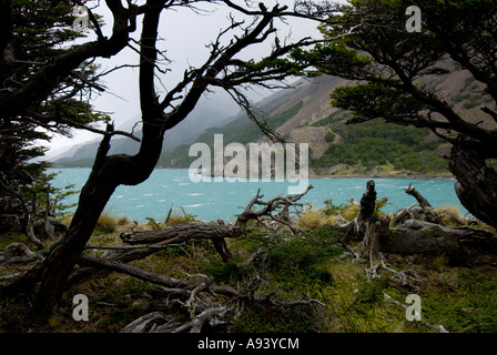 Des vents forts sur (Lago) Lac Burmeister, Parc National Perito Moreno