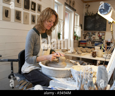 Potters Wheel, céramique, Port, Henningsvær, Lofoten, Norvège Banque D'Images
