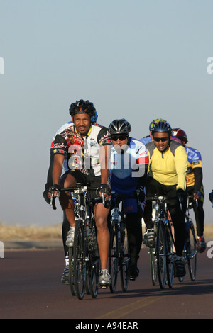 Les cyclistes dans le pick n Pay événement cycliste à Gaborone Botswana Banque D'Images