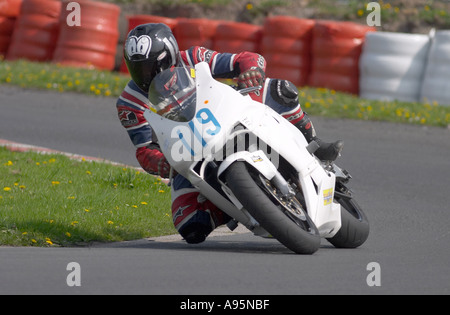 Les courses de moto au circuit de course Trois Soeur Ashton dans Makerfield Wigan Banque D'Images