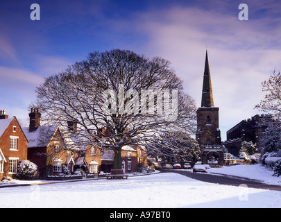 Village d'Astbury en hiver, près de Crewe, Cheshire, England, UK Banque D'Images