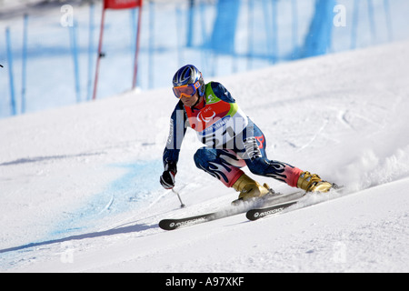 Lionel Brun LW6 8 1 de la France sur son premier run de la mens Ski alpin Slalom géant concours permanent Banque D'Images
