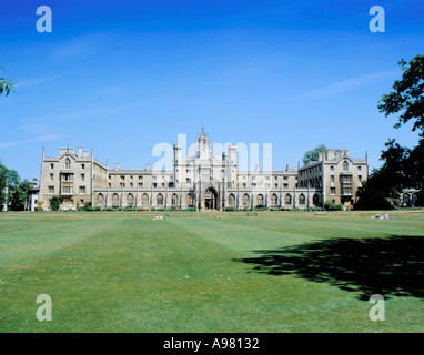 De l'architecture Gothique splendide nouvelle cour, St John's College, Cambridge, Cambridgeshire, Angleterre, Royaume-Uni. Banque D'Images