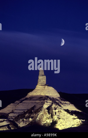 CHIMNEY ROCK NATIONAL HISTORIC SITE PRÈS DE BAYARD, Nebraska. En soirée. Banque D'Images