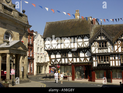 Le beurre et la rue Large, Ludlow, Shropshire, England, UK, Royaume-Uni, Grande-Bretagne, Europe Banque D'Images