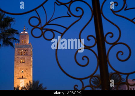 Mosquée de la Koutoubia de nuit. Marrakech. Maroc Banque D'Images