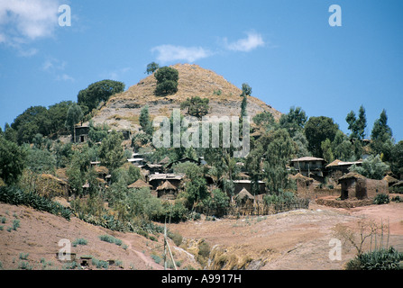 Village de Lalibela Ethiopie avec des maisons traditionnelles Banque D'Images