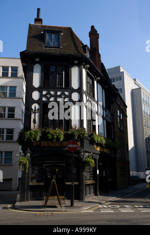 Le 'Coach and horses" "olde worlde" ^pub dans 'Mayfair', Londres Banque D'Images