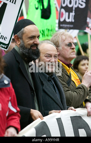 George Galloway, le respect MP, et les leaders de la communauté musulmane à l'Iraq manifestation à Londres Banque D'Images