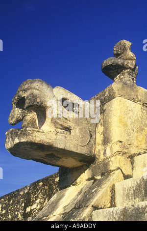 Tête de guerriers jaguar TEMPLE Chichen Itza ruines Maya Yucatan Mexique Banque D'Images