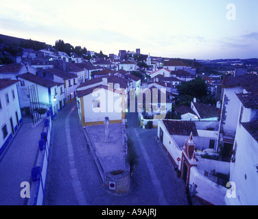 RUA DIREITA ESTREMADURA PORTUGAL OBIDOS Banque D'Images